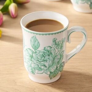 2025 🌺 New The Pioneer Woman Agatha 12-Ounce Stoneware Mug, Green & White